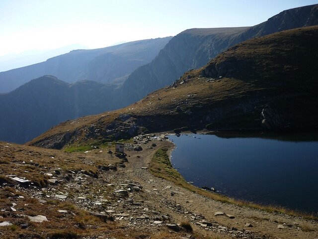 У озера Слеза