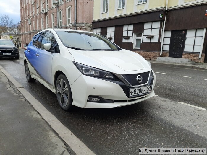 Nissan Leaf в каршеринге Яндекс Драйв в Москве