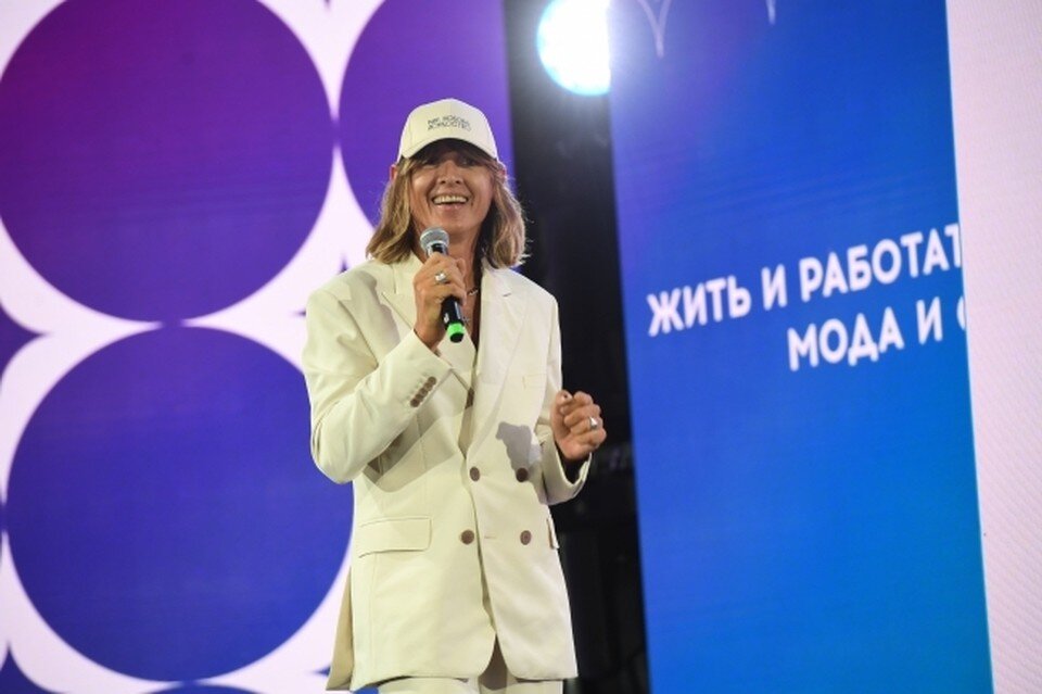     Стилист Влад Лисовец раскрыл главную ошибку россиян при выборе одежды Михаил ФРОЛОВ