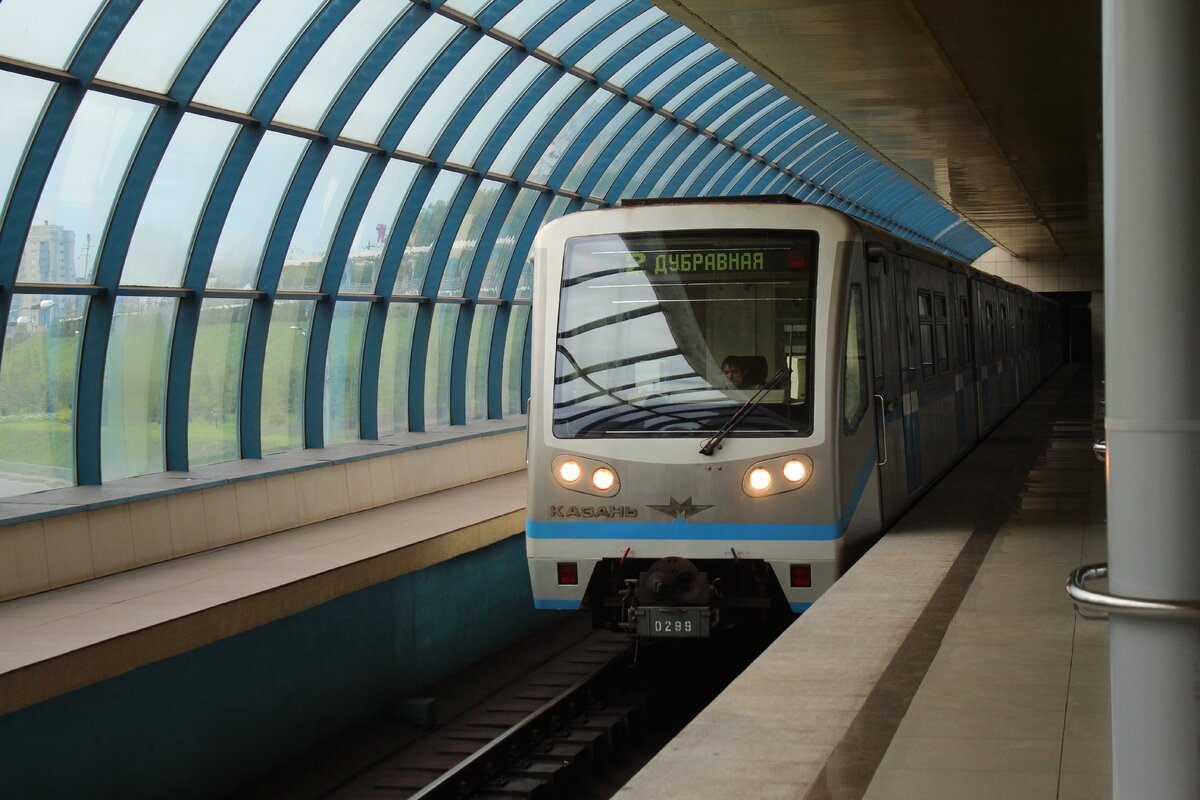 поезд Русич на ст.м Аметьево