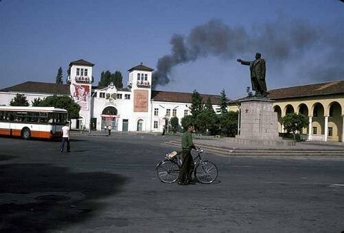 Самое начало 1990-х. Робкие попытки иностранцев погулять по улицам городов