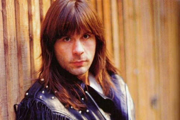 Брюс Дикинсон в молодости