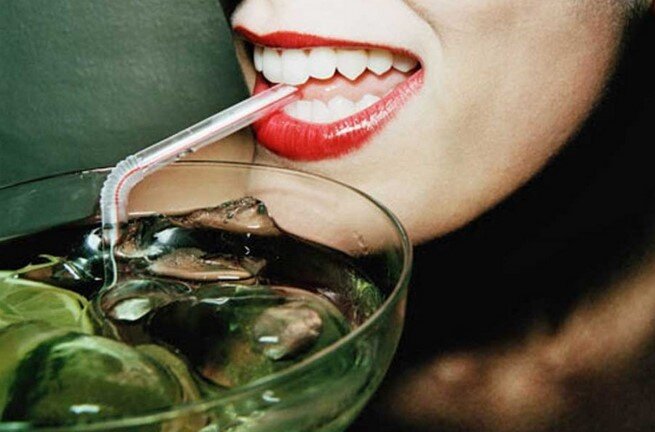 Вопрос стоматологу: правда, что алкоголь портит зубы? | Стоматология ...