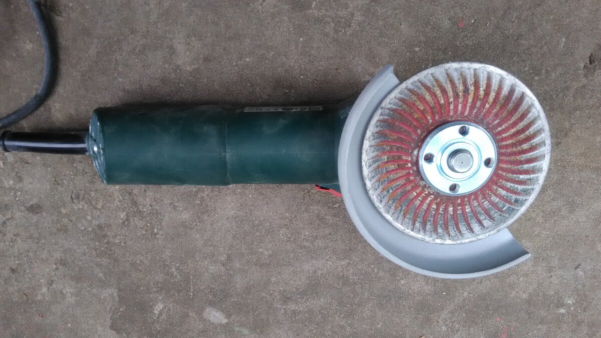 Углошлифовальная машина 