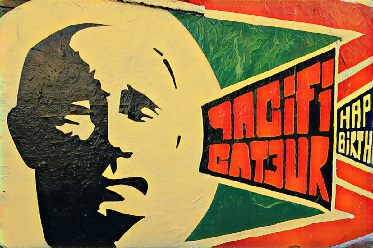 Надпись на плакате. "Пацифист с днём рождения"