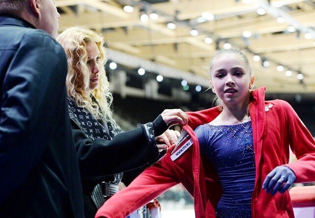 Фото из Instagram kamilavalieva_oficialnew