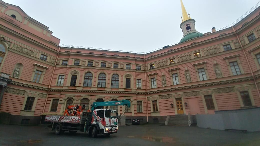 Михайловский (Инженерный) замок в Санкт-Петербурге