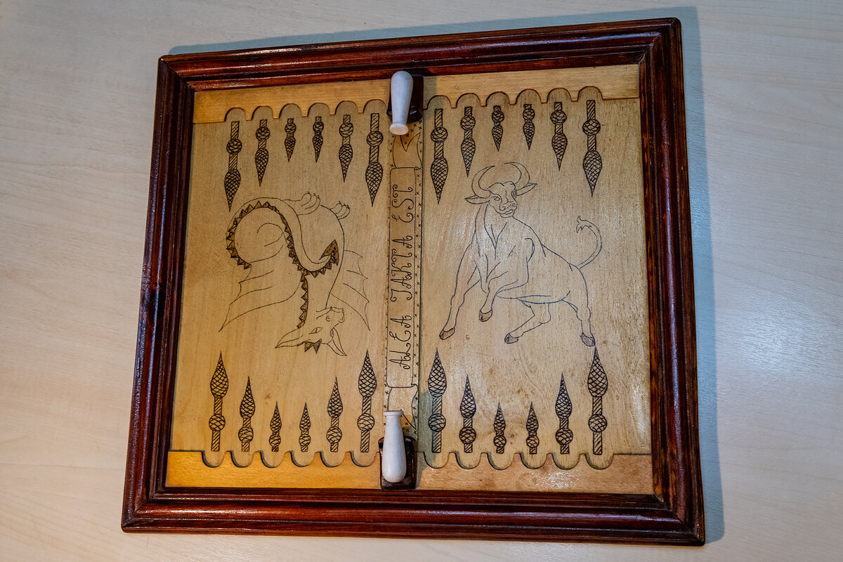 Мы сделали свои персональные нарды! Поставьте срочно нам лайк в конце статьи)))