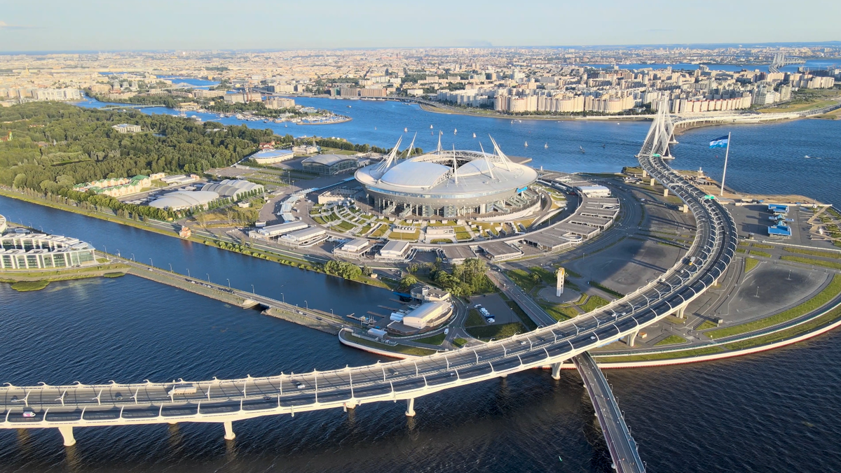 Питер крестовский остров. Крестовский остров. Крестовский остров Gazprom Arena. Крестовский Питер. Санкт-Петербург Крестовский остров стадион 2022 года.