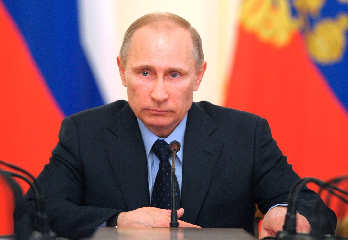 Фото из открытых источников. Источник: rbc.ru статья на тему: «В. Путин недоволен уровнем подготовки менеджеров российских компаний» (ссылка на статью https://www.rbc.ru/economics/13/06/2013/57040a5b9a7947fcbd44a0c2).