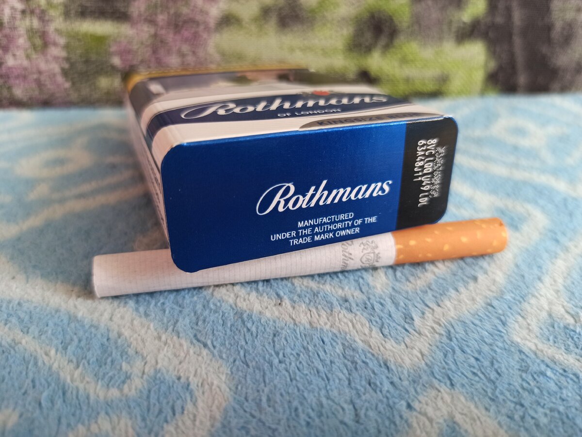 Ротманс макс блю. Сигареты Rothmans Макс Блю. Ротманс сигареты красные. Ротманс 100. Ротманс Макс Блу 100.