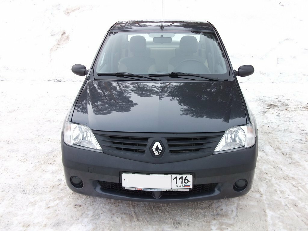 Грустная морда Рено Логан