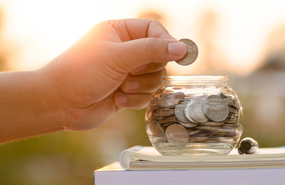 Копить всегда лучше чем спускать на пустяки 