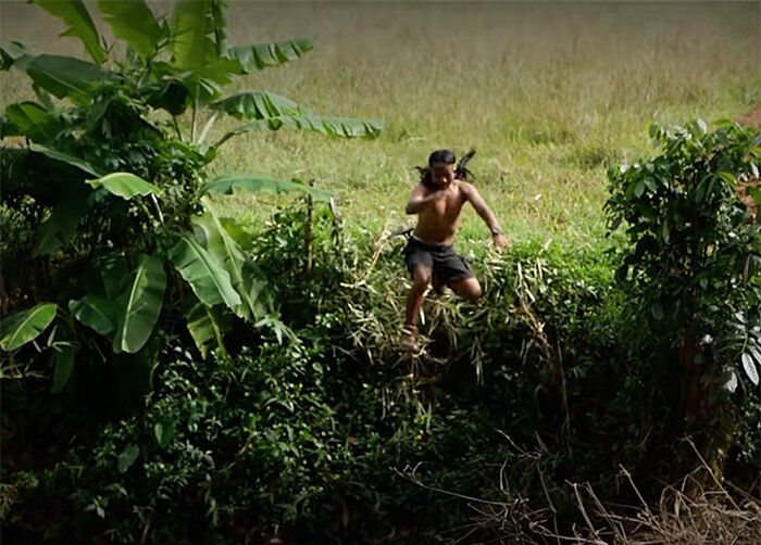 Не узнали? Так это индонезийский Тарзан