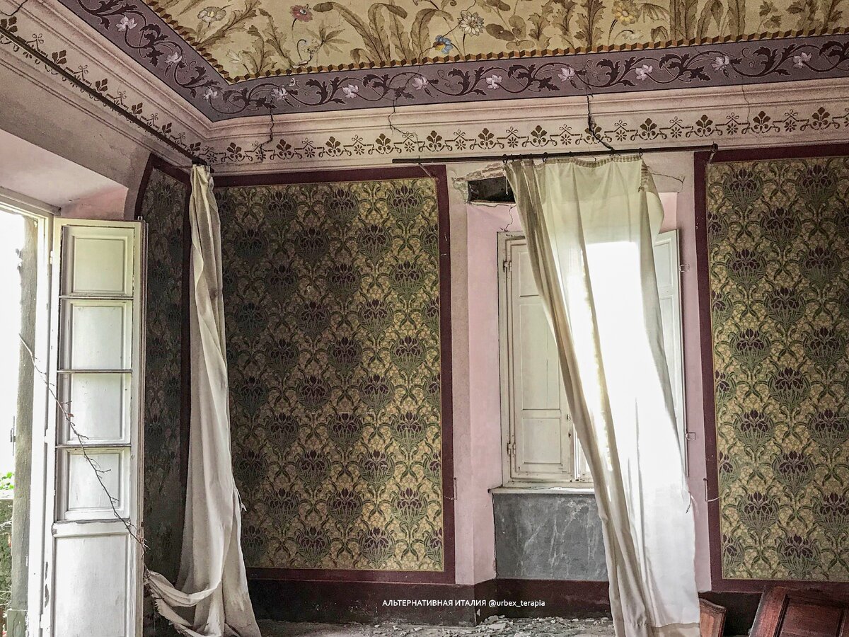 Вилла, в которой осталась мебель ручной работы, старинный сейф ...