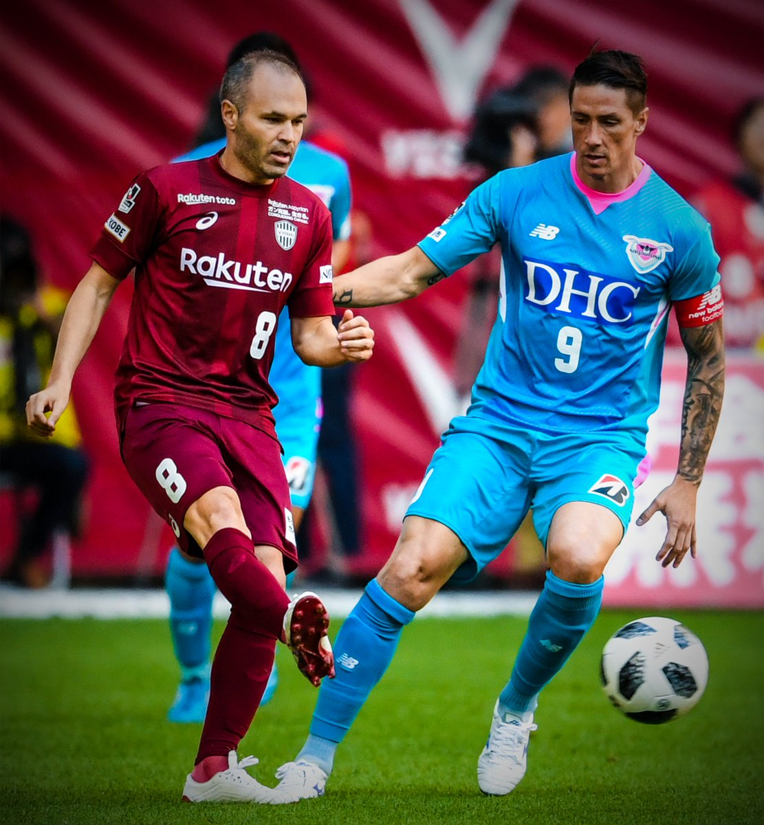 Льюис омар. Карлес пуйоль. Легенды испании. Фернандо морьентес реал мадрид. Карлес пуйоль 2021.