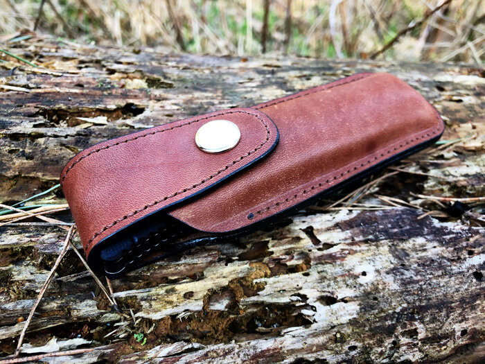 Кожаный чехол для складной финки Reptilian (НКВД) 