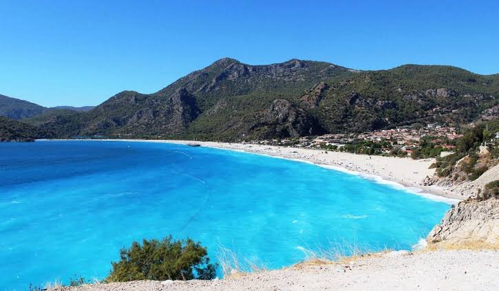 Пляж Голубая Лагуна