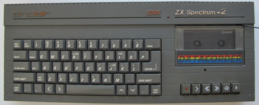 Спектрум 2. ZX Spectrum magnetofon. ZX Spectrum с магнитофоном. ZX Spectrum дисковод. 1942 ZX Spectrum.