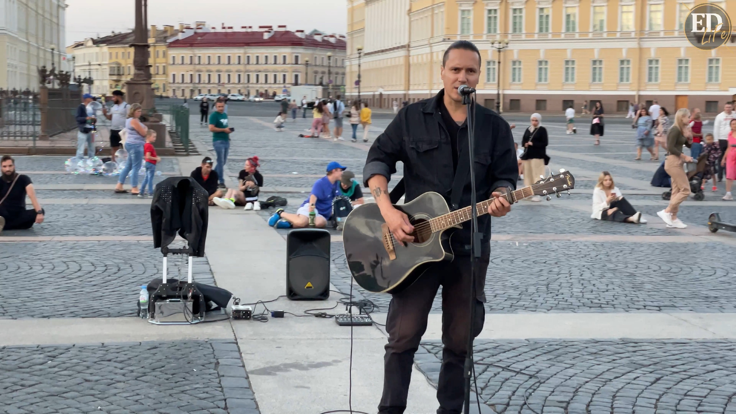 «Я хочу быть с тобой» – кавер-версия песни группы «Наутилус Помпилиус»:  уличный музыкант Евгений Морган