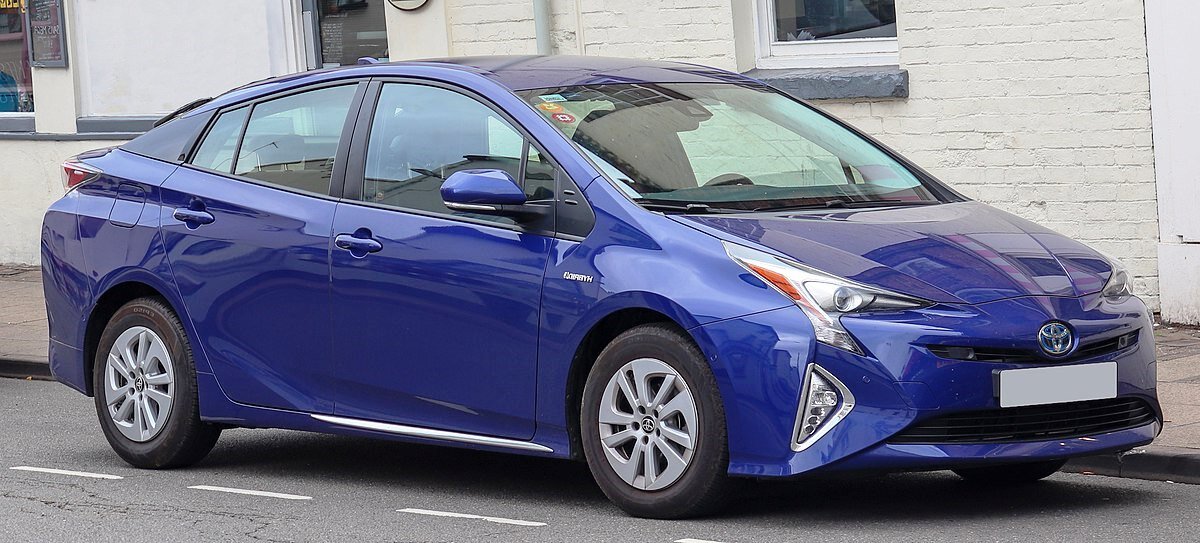                                 Toyota Prius 