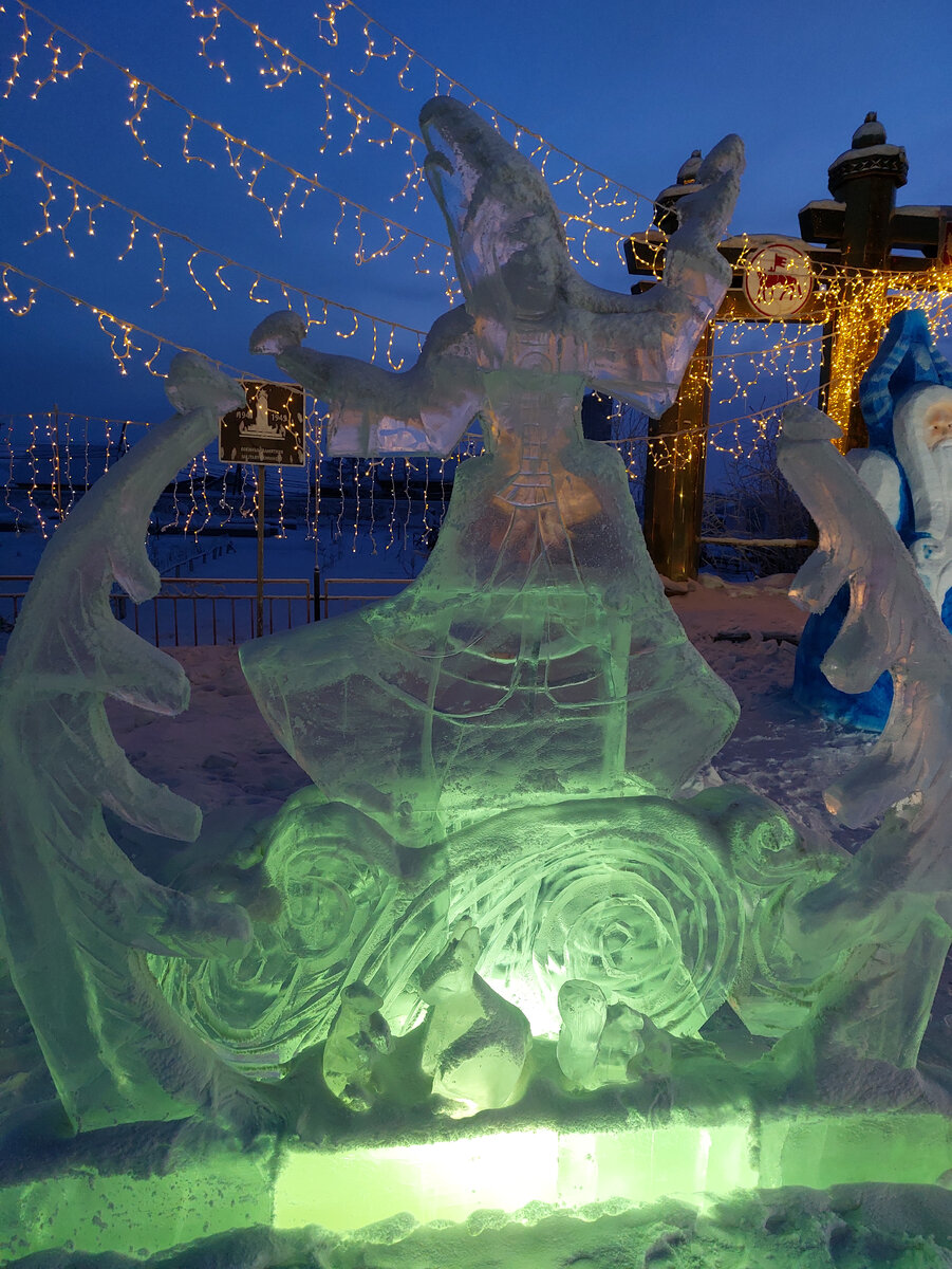 Красиво! Не правда ли? Очень сложный материал -лед! Фото автора