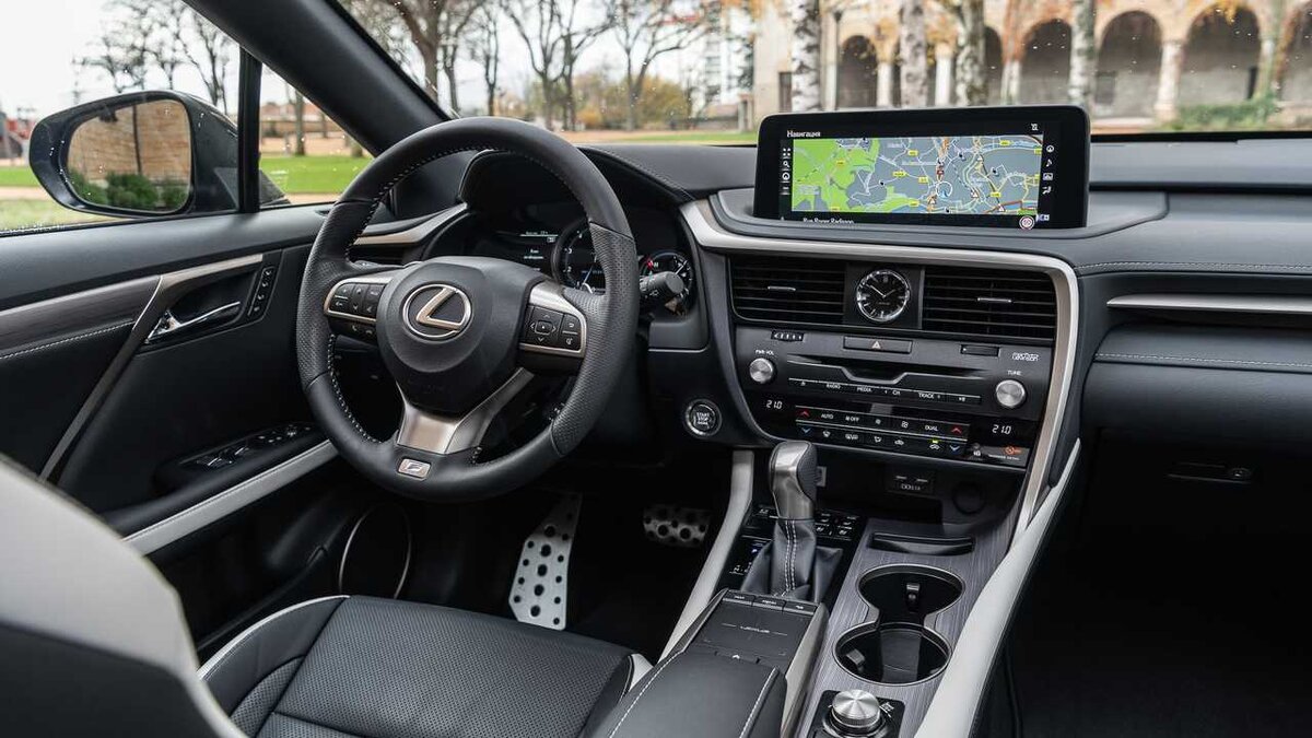 Вот такой солидный салон