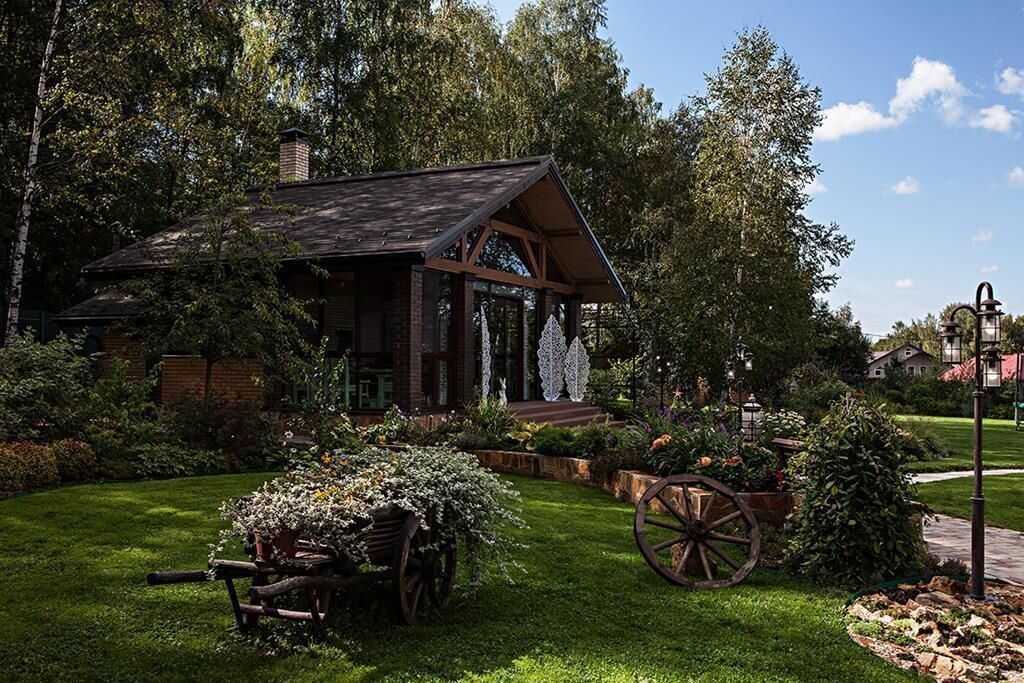 обустройство поместья. террасирование дачного участка. русский кантри стиль ландафт. красивый двор. обустройство поместья.