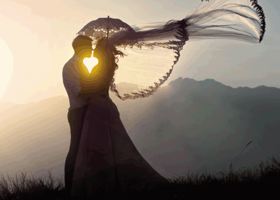 Что есть любовь, кто знает? На что она похожа? На что готовы вы, ради неё? Пишите в комментариях о своих мыслях о любви, вперёд! 