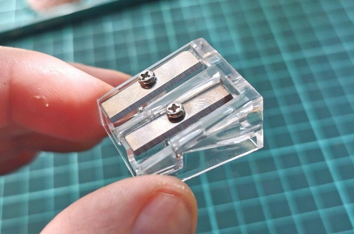 Самая простая точилка для карандашей разного диаметра