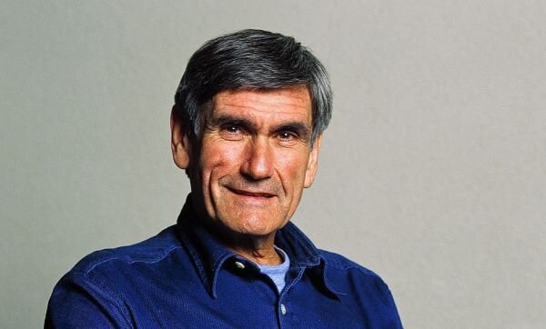 На фото Маршалл Розенберг