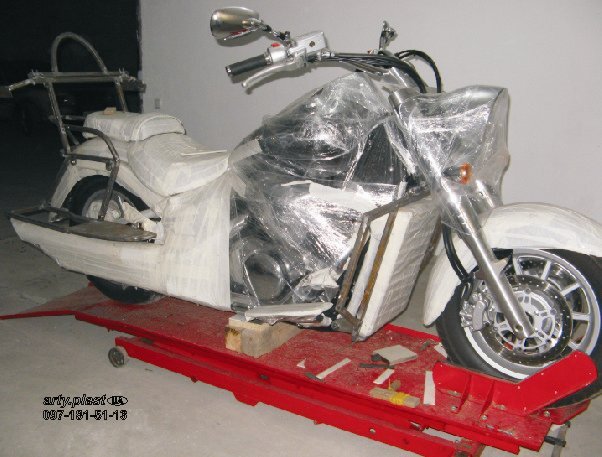 Suzuki Intruder VLR 1800 в процессе доработки [источник фото: www.motostrangers.ru]