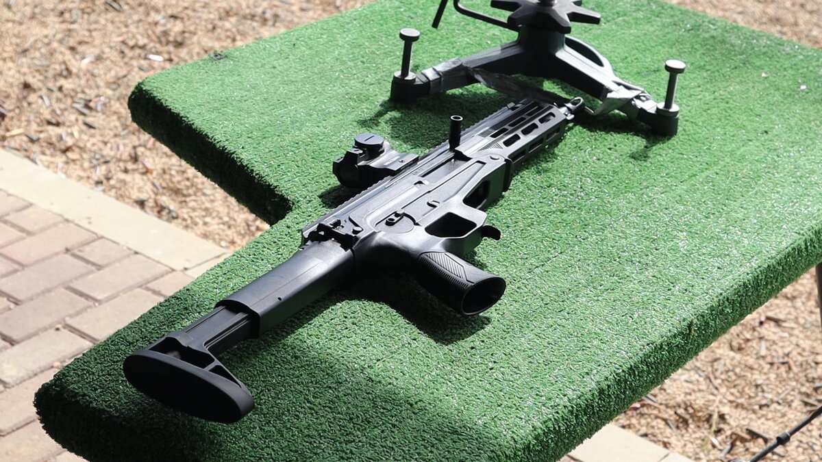 АМ-17: пластиковый автомат, который хочет выдать лётчикам Шойгу ...