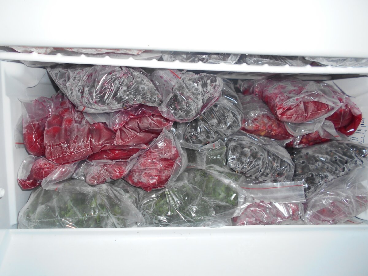 Полка для замороженных ягод. Фото моё