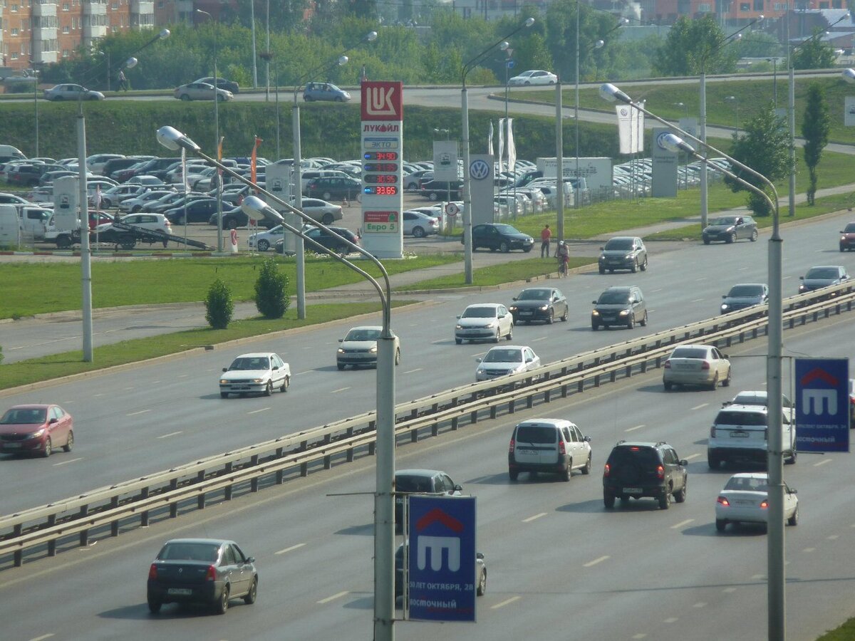 Проспект салавата юлаева фото. Проспект салавата юлаева до постройк. Уфа проспект салавата. Проспект салавата юлаева вид сверху. Уфа проспект салавата.