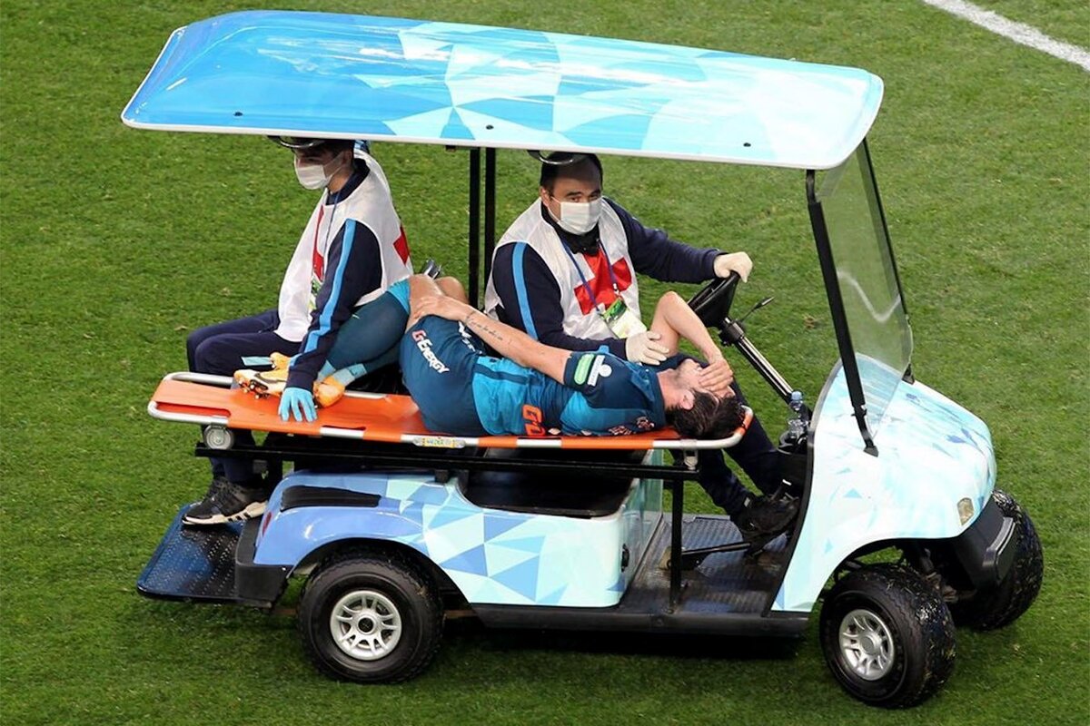 Травма Сердара Азмуна. Фото с сайта yandex.ru