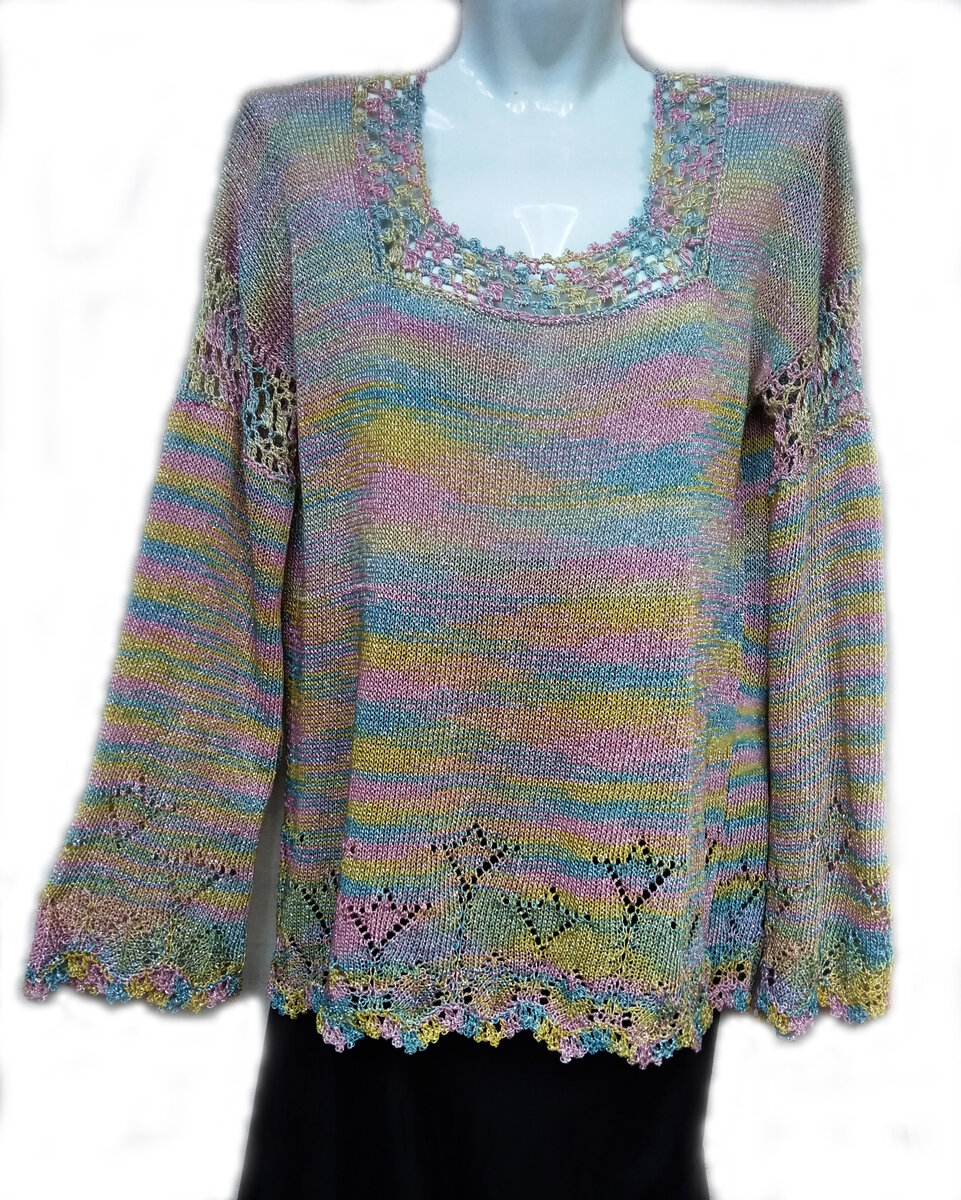 Вязаная кофточка с люрексом