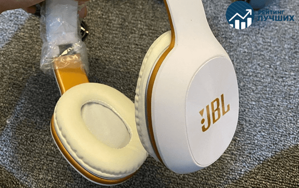 Рейтинг лучших беспроводных наушников JBL