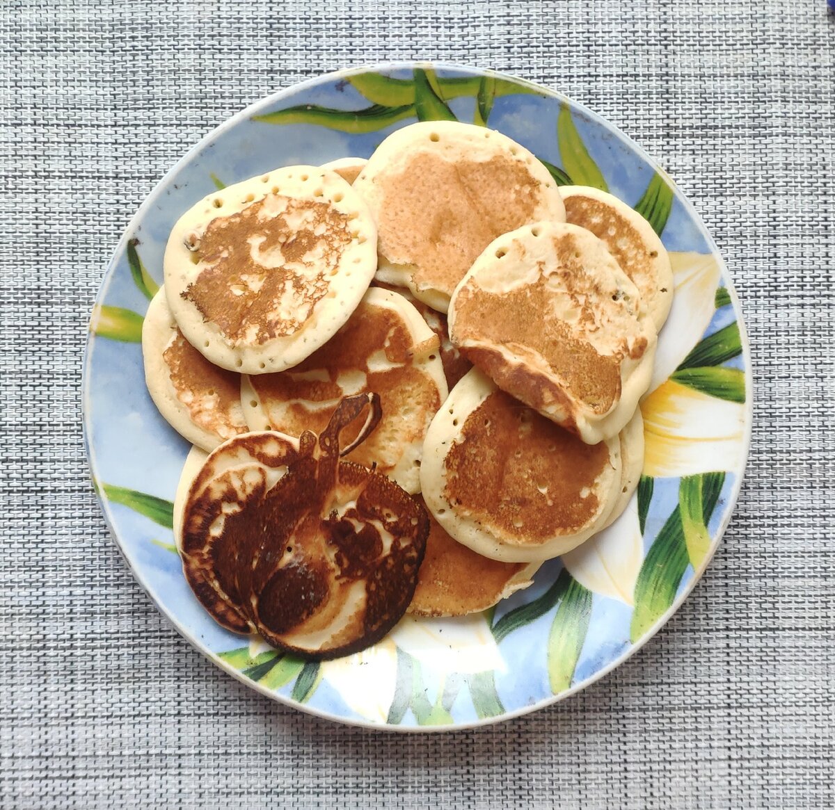 Под прошлым постом ребята пишут: где еда-то? Непорядок. Ну вот еда.)))))))