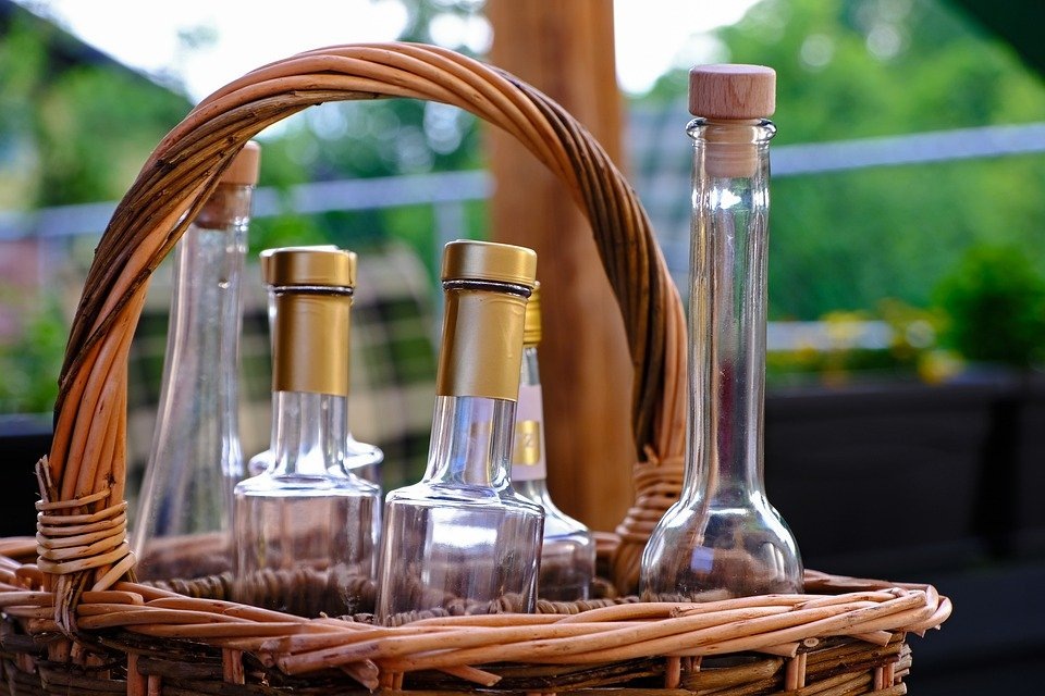 стеклянные бутылки - взято с бесплатного источника