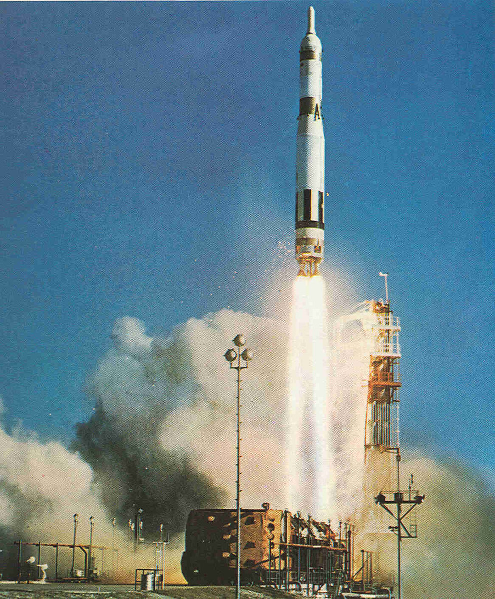 Запуск ракеты ( 1957 )