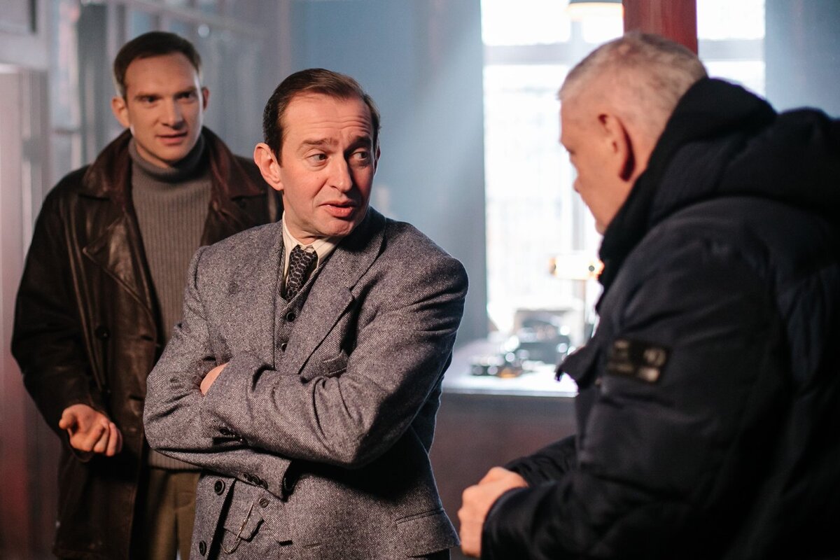 Фото - кадр из сериала "За час до рассвета", оценка 7.2 на Кинопоиске, фото из открытых источников