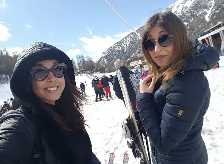 В Италии, как и у нас в России, в каждом городе есть свои действующие церкви,  и даже уехав отмечать праздник вне дома, итальянцы ходят там на службы в Пасху