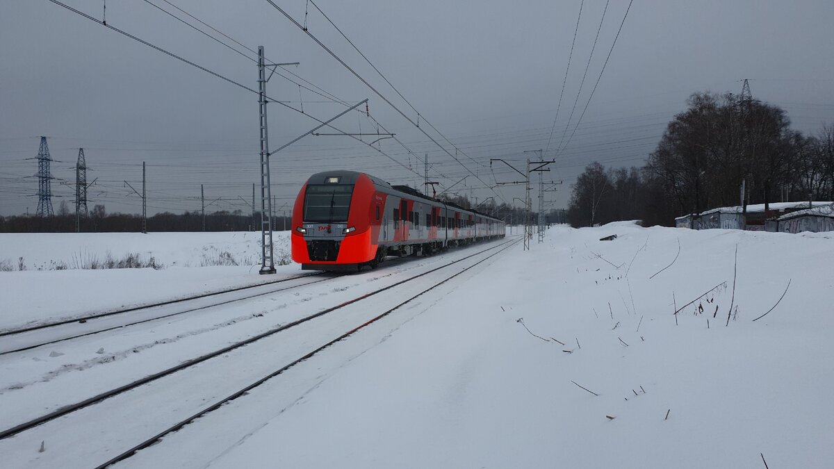 Ласточка орел москва. Ласточка 744 Белгород Москва. Поезд 719 Ласточка. 720в «Ласточка». Ласточка поезд эс1п-008 Белгород.