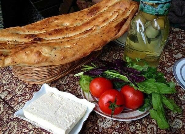 Тандыр, помидор и сыр. Классика