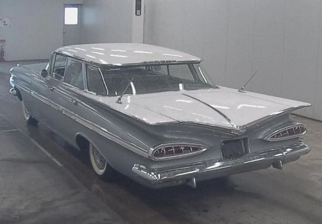 Вид сзади. Те самые легендарные "крылышки":)