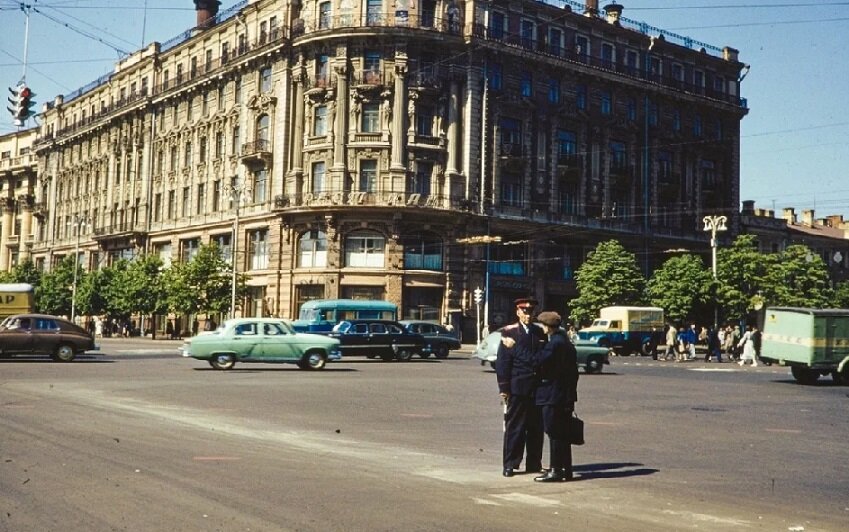 Гостиница "Националь". Фото 1959 года. Источник фото soviet-postcards.com