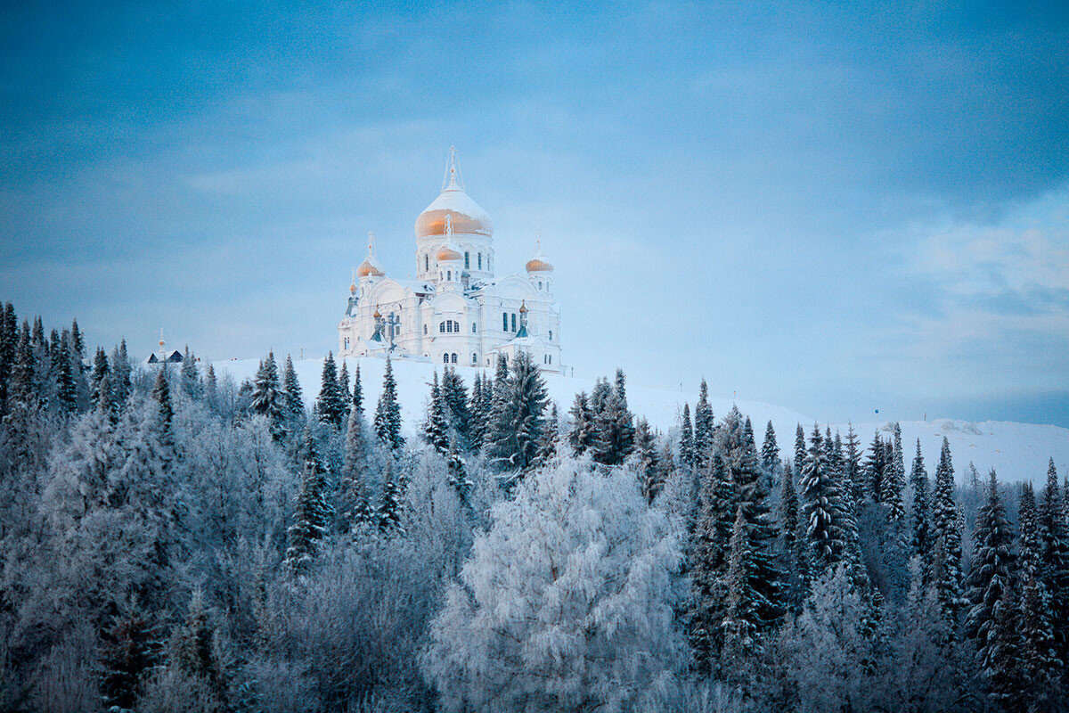 Белогорский монастырь Пермский зимой