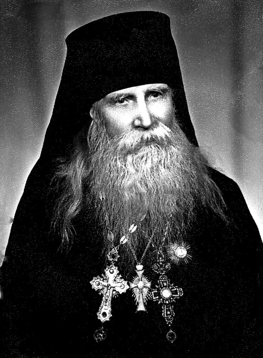 Архимандрит Таврион Батозский (1898-1978). "Взяв свой крест, пойдем, стопочка за стопочкой. -Куда?- за Христом на Голгофу. С ним умрем, с Ним и воскреснем. С Ним потерпим, с Ним и прославимся. С ним здесь немного постраждем, с Ним вечно царствовать будем!"