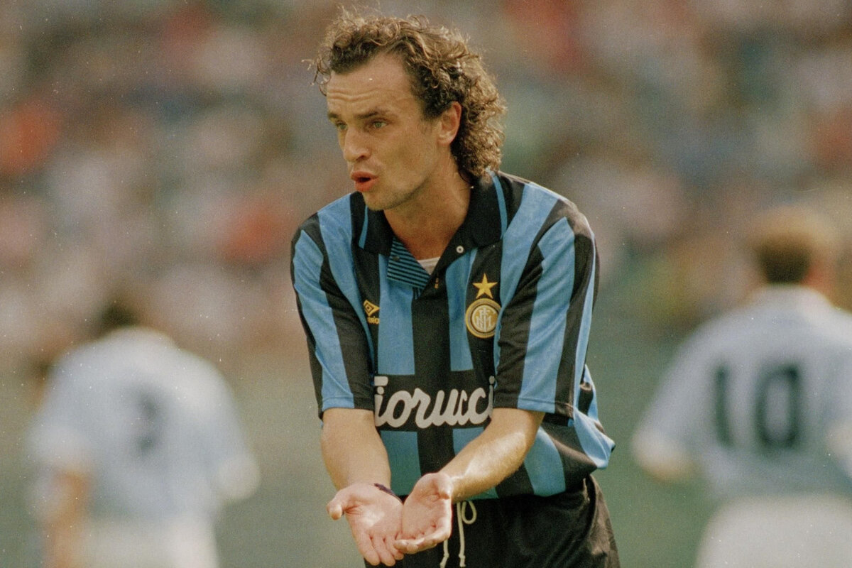 Игорь Шалимов в составе "Интера". Источник фото: www.soccer.ru